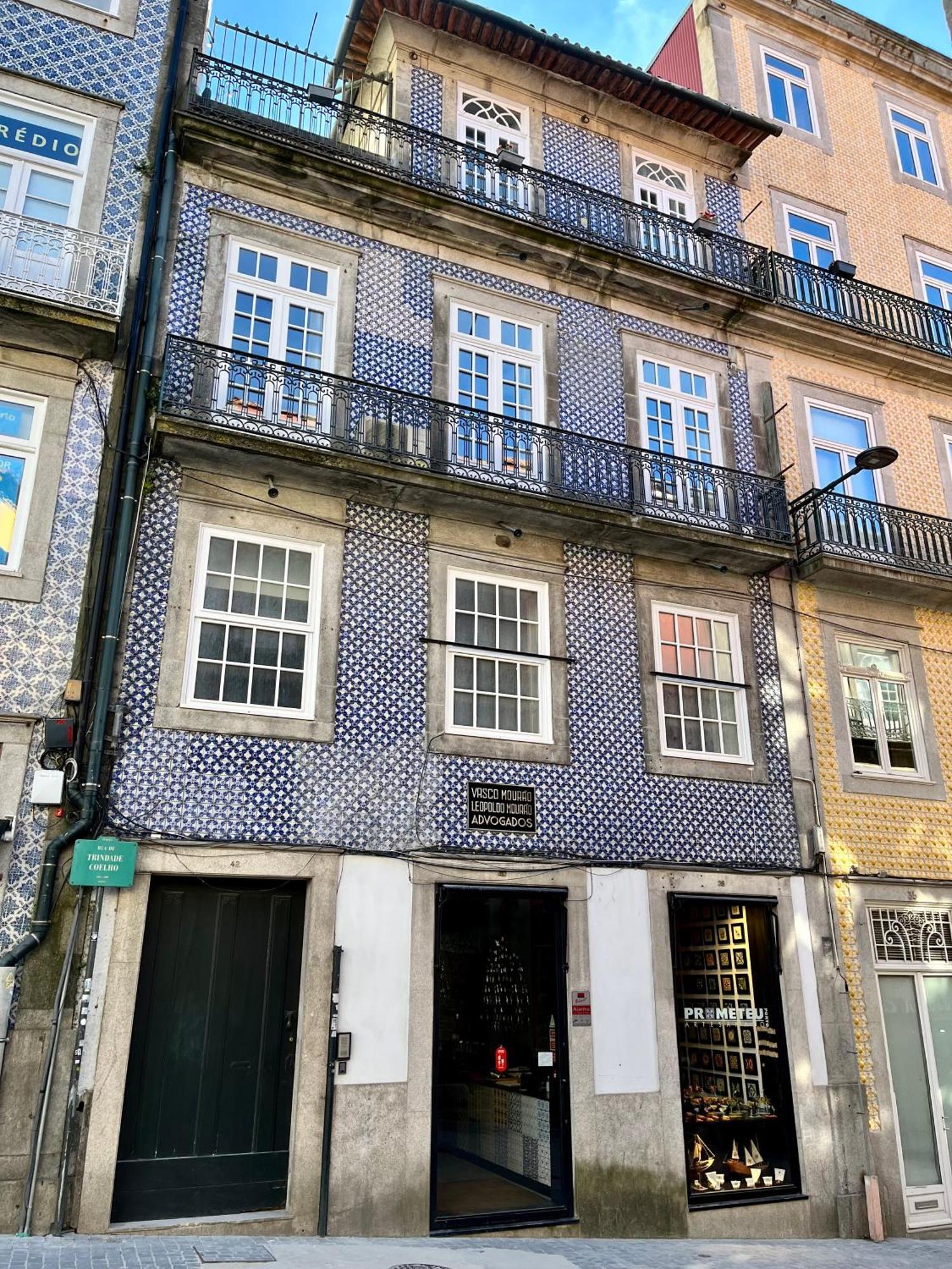 Historic Apartment At Cardosas With Balcony 포르투 외부 사진